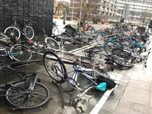 https://amsterdamnoord.pvda.nl/nieuws/ongevraagd-advies-terug-zetten-fietsnietjes-is-aangenomen/